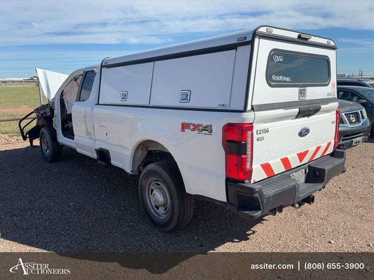 2024-ford-f350-image-8
