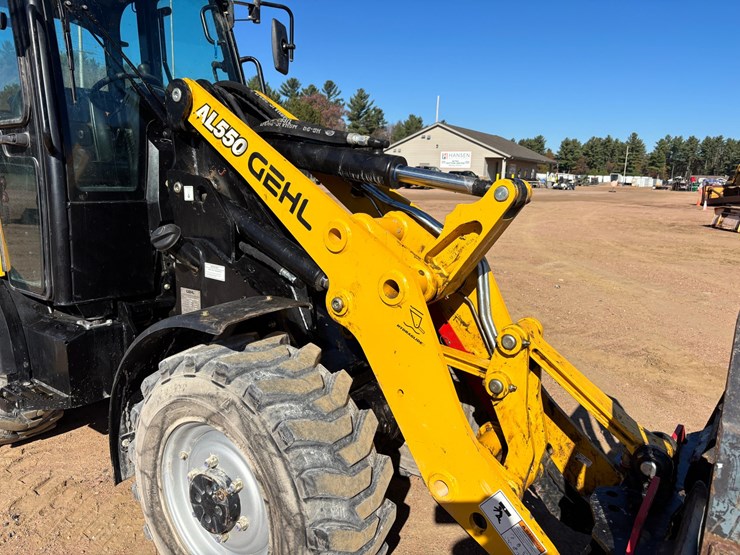 #1894-•-2023-gehl-al550-wheel-loader-image-16