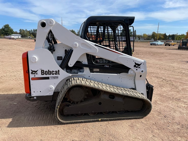 #1074-•-2014-bobcat-t650-tracked-skid-steer-image-11
