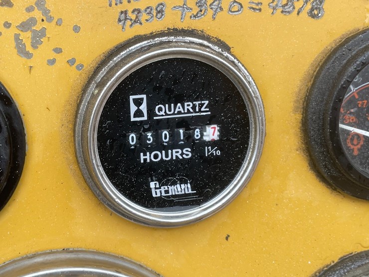 #1853-•-leroi-750-cfm-air-compressor-image-17