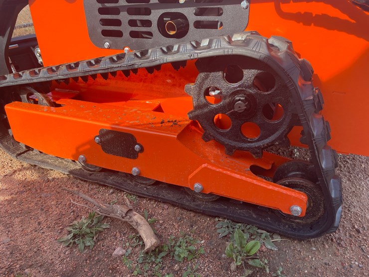 #3210-•-2026-skid-steer-loader-image-7