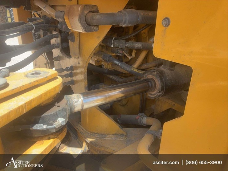 caterpillar-966k-image-14