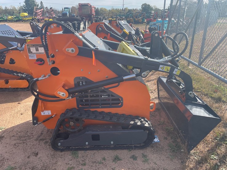 #3202-•-landhonor-mini-skid-steer-loader-image-3