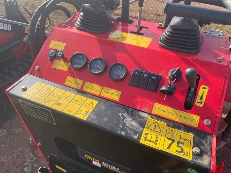 #3212-•-2026-skid-steer-loader-image-15