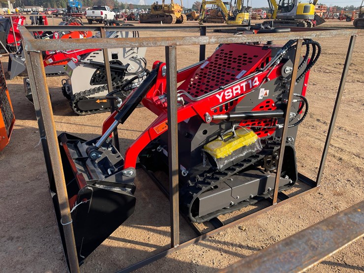 #3241-•-agt-ysrt14-skid-steer-loader-image-8