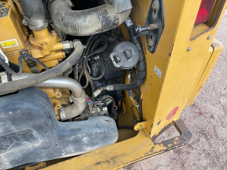 #1072-•-cat-289d3-tracked-skid-steer-image-23
