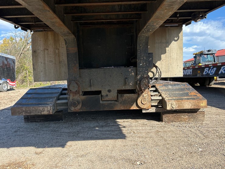 #6917-•-2005-xl-60-mfg-tandem-axle-detachable-gooseneck-lowboy-semi-trailer-(has-wi-title)-image-27