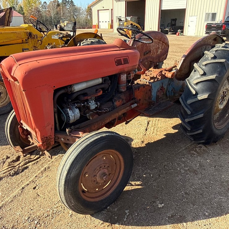 #6926 • Ford Tractor