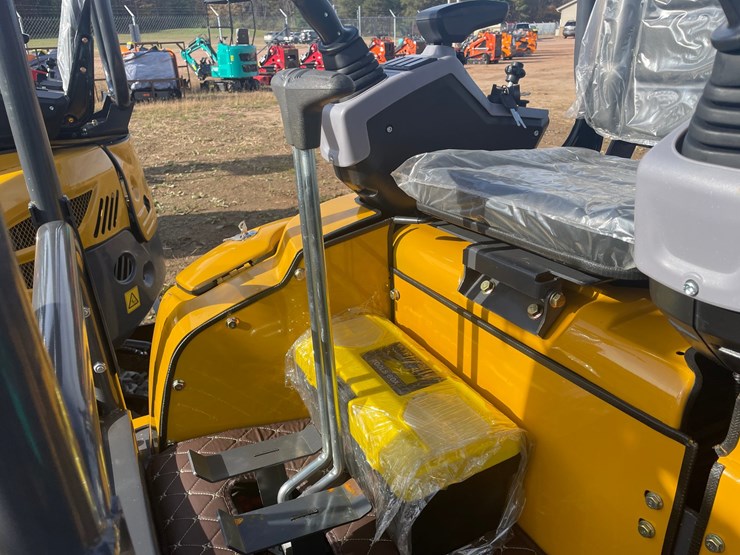 #3228-•-2026-cfg-qk20r-mini-excavator-image-20