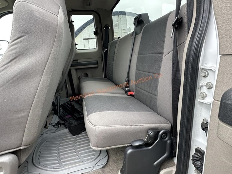 2010-ford-f-250-super-duty-4x4-pickup-image-38