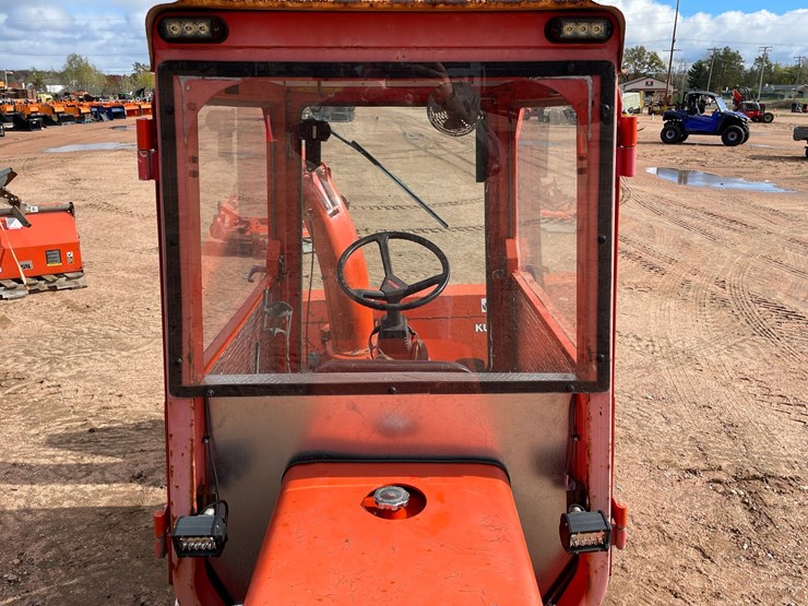 #1019-•-kubota-f2400-4wd-tractor-with-attachments-image-29
