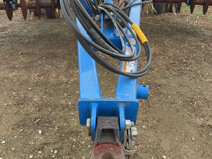 landoll-2211-13-disc-chisel,-walking-tandems,-13-shank,-3-hyd-outlets,-20''-disc-blades,-s/n--25h1000136-image-4