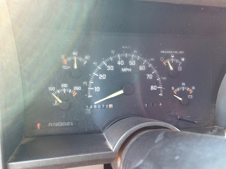 #6933-•-1994-chevrolet-1-ton-dually-service-body-truck-(has-wi-title)-image-15