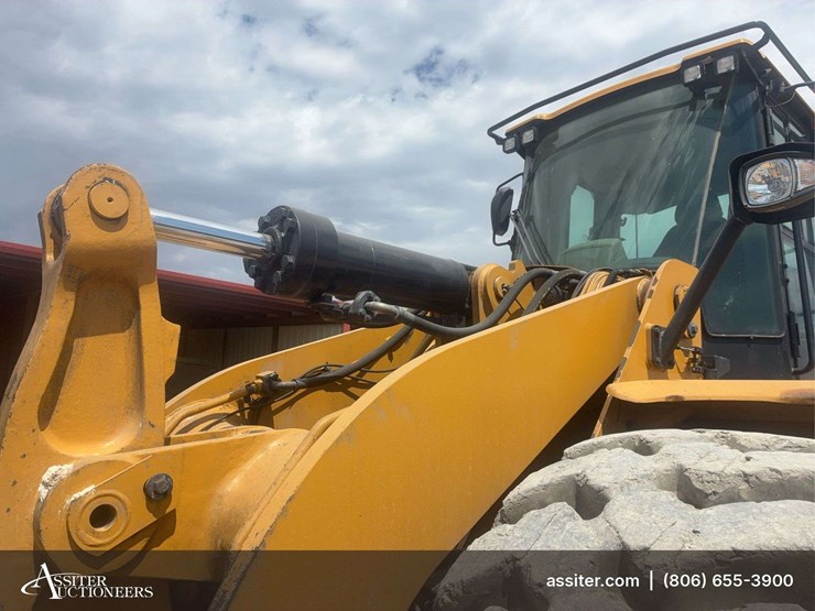 caterpillar-966k-image-12