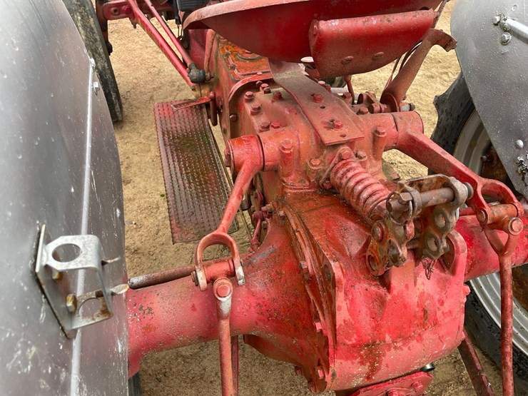 #1856-•-ford-tractor-image-44