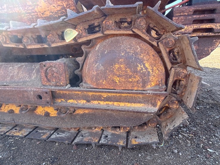 #6924-•-john-deere-440-ic-series-crawler-loader-image-14