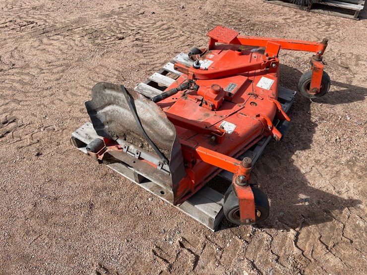 #1019-•-kubota-f2400-4wd-tractor-with-attachments-image-92