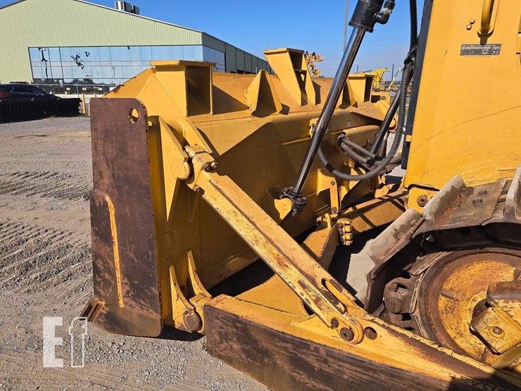 2016-caterpillar-d6t-xl-image-12