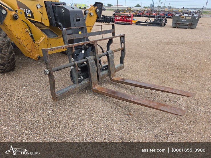 caterpillar-th514d-image-3