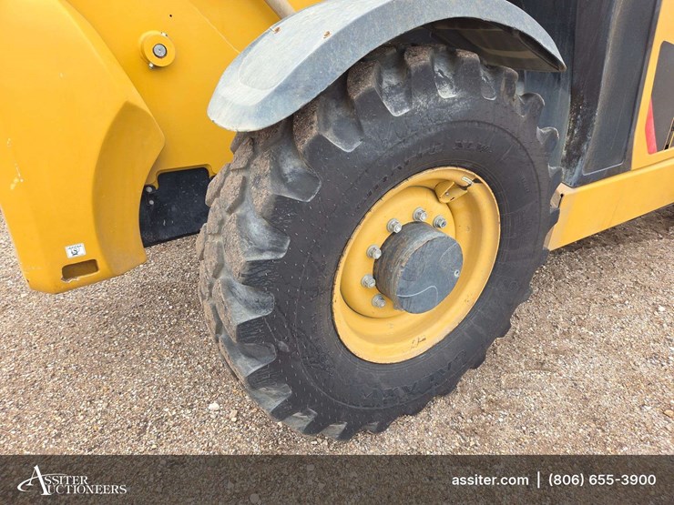 caterpillar-th514d-image-29
