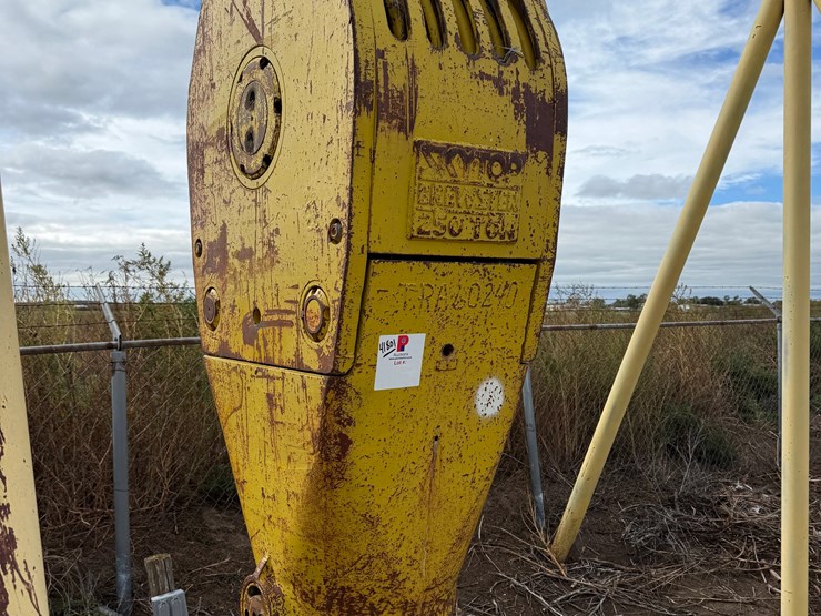 skytop-brewster-250-ton-5-sheave-block-image-1