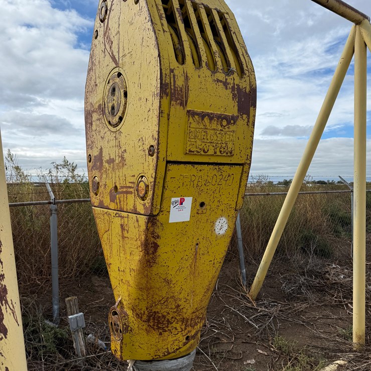 SKYTOP BREWSTER 250-TON 5-SHEAVE BLOCK