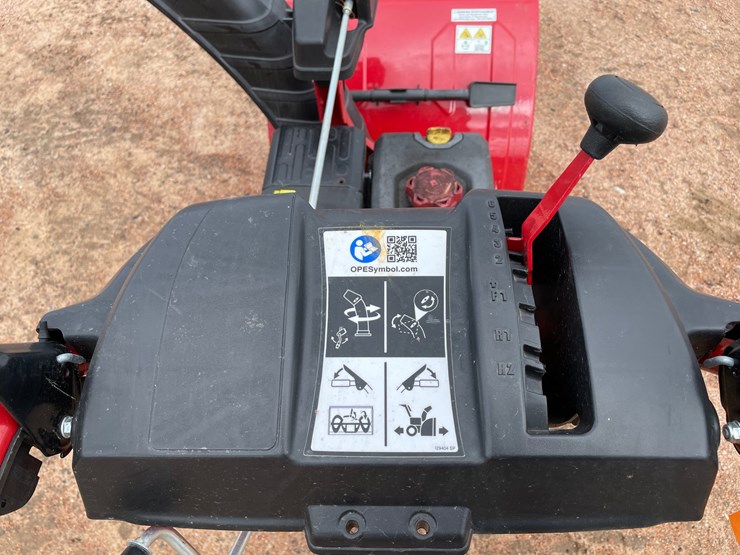 #1005-•-troy-bilt-snow-blower-image-14
