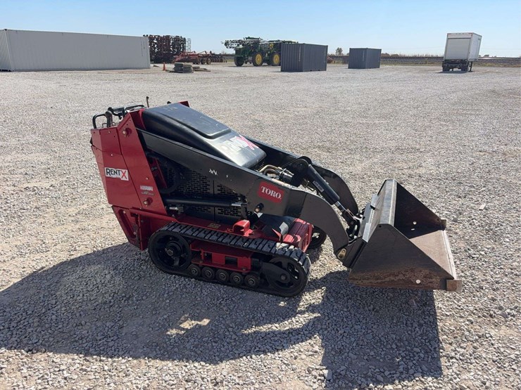 2023-toro-tx427-tracked-dingo-model-22321,-570-hours,-gas-engine,-comes-with-36”-smooth-bucket,-s/n--415182435-image-2
