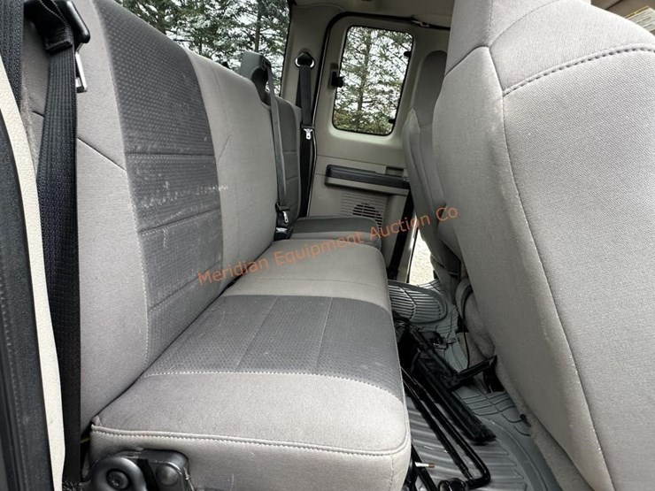 2010-ford-f-250-super-duty-4x4-pickup-image-41