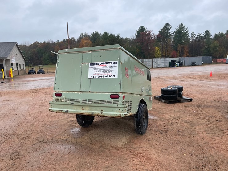 #1090-•-gardner-denver-towable-air-compressor-image-8