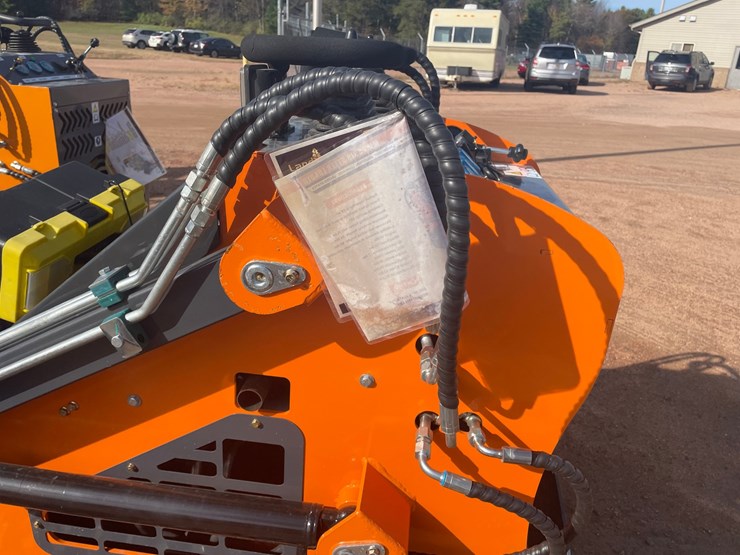 #3201-•-landhonor-mini-skid-steer-loader-me380x2-image-13