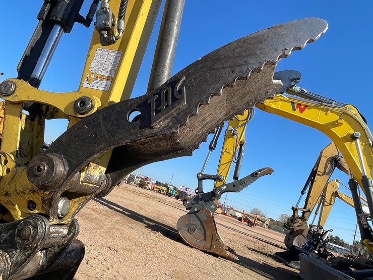 #1900-•-yanmar-vio-35-mini-backhoe-image-19
