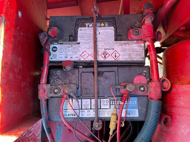 #1898-•-1991-ih-1660-axial-flow-combine-image-45