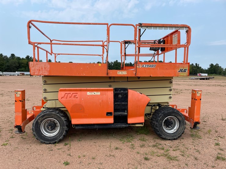 #1859-•-2015-jlg-4394rt-4x4-scissor-lift-image-6