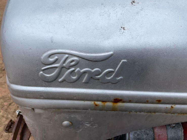 #1856-•-ford-tractor-image-57