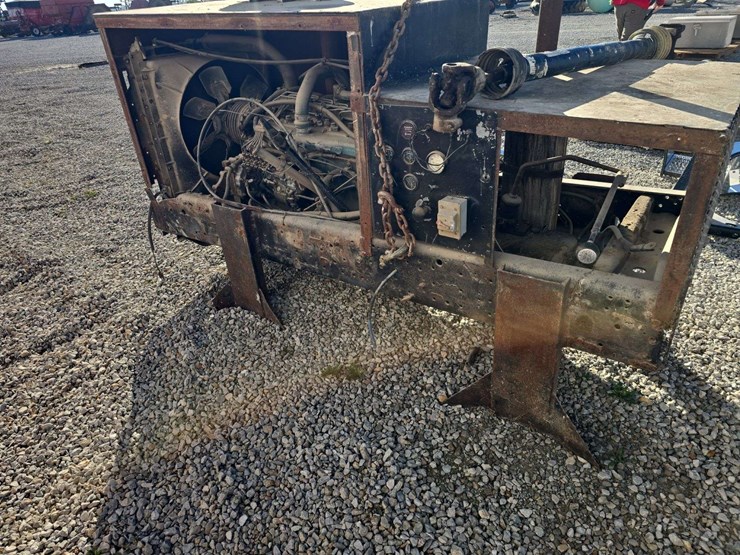pto-generator-with-big-1000-pto,-dt466-engine-image-4