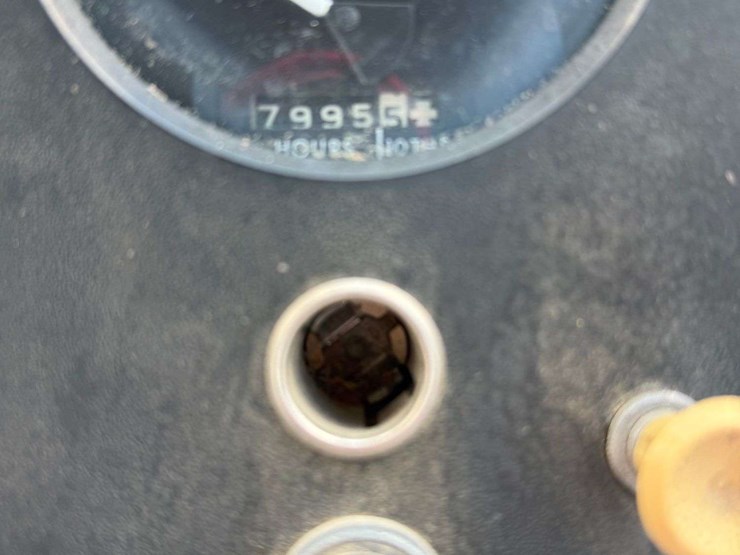 1980-john-deere-4440-tractor,-7,995-hours,-540-and-small-1000pto,-front-fuel-tank,-full-rack-front-weights,-hammer-strap,-side-step,-quad-range,-18.4x38,-quick-hitch,-2-remotes,-s/n--4440w037072-image-23