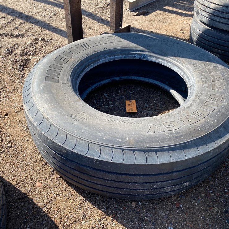 #6970 • (1) Michelin XZA2 Energy 315/80R22.5 Commercial Tire