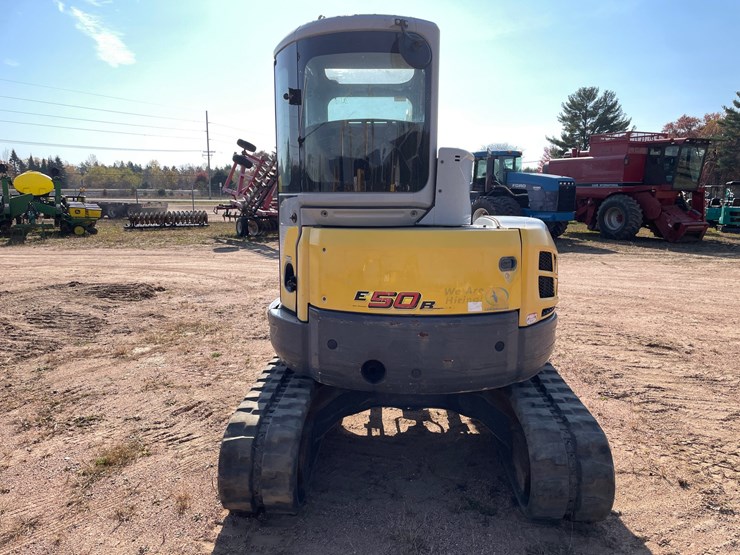 #1904-•-2011-new-holland-e50b-midi-excavator-image-6