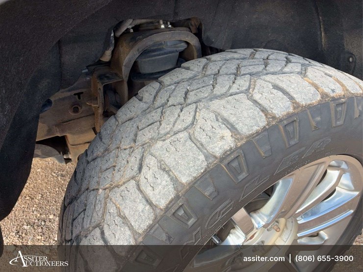 2015-chevrolet-silverado-1500-high-country-image-54