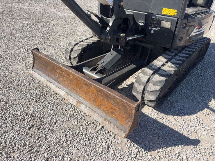 2021-bobcat-e32-tracked-mini-excavator,-2,213-hours-,-diesel,-with-hyd-thumb,-comes-with-20”-smooth-bucket,-s/n--b3y115533-image-18