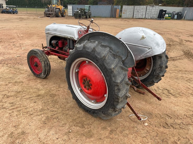 #1856-•-ford-tractor-image-7
