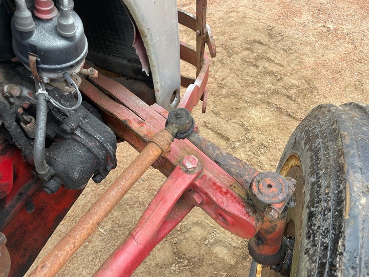 #1856-•-ford-tractor-image-38