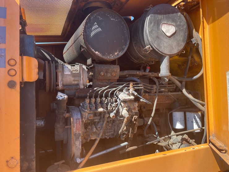 #1748-•-2001-case-721c-wheel-loader-image-20