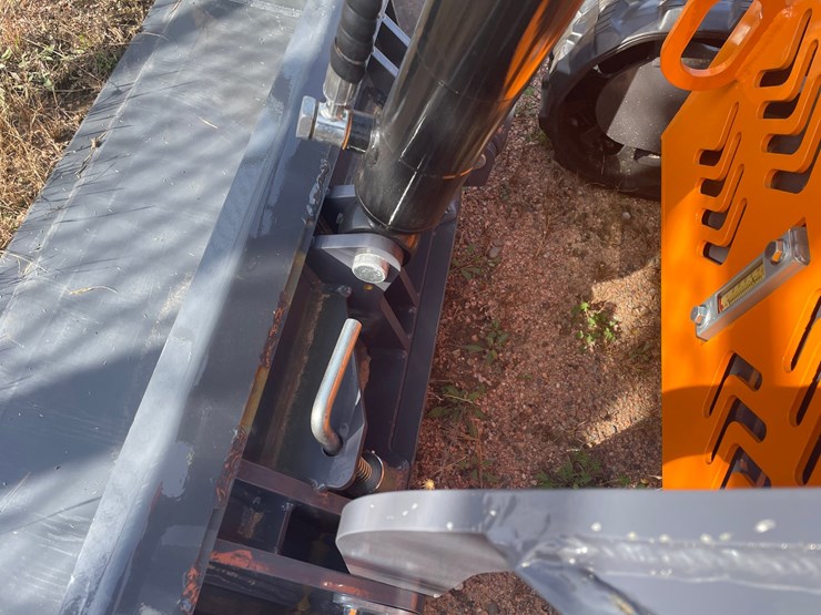 #3200-•-landhonor-mini-skid-steer-loader-me380x2-image-12