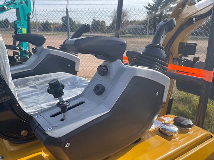 #3225-•-2026-cfg-mx20r-mini-excavator-image-15