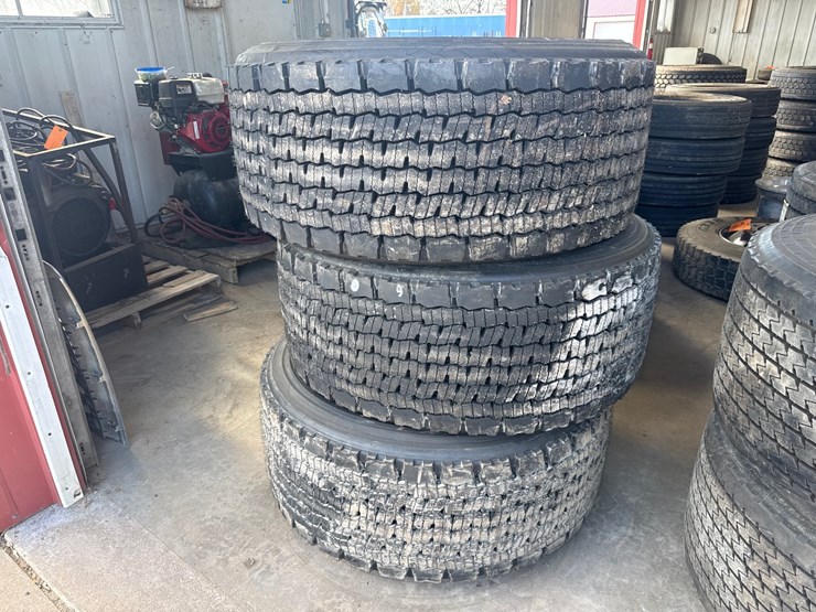 #6988-•-(3)-michelin-x-one-455/55r22.5-commercial-truck-tires-image-1
