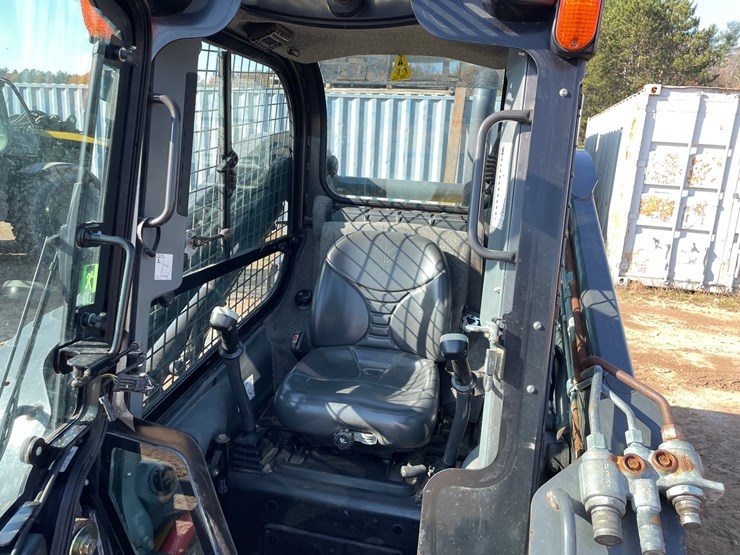 #1906-•-new-holland-l228-skid-steer-image-20