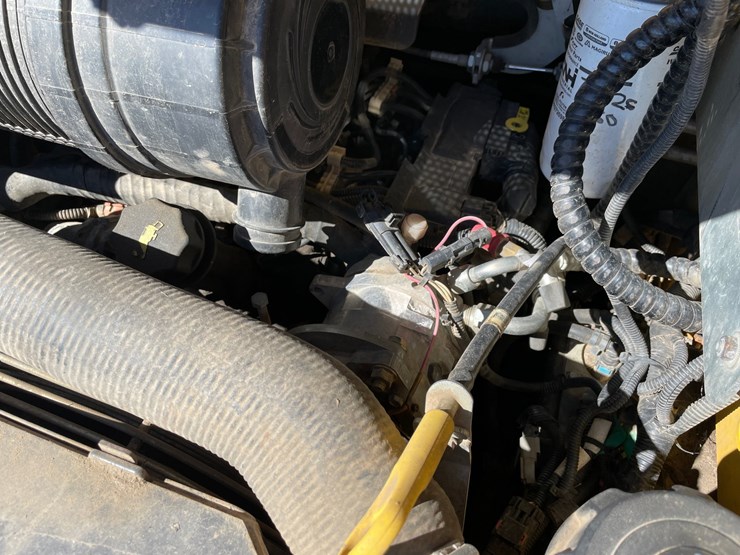 #1959-•-2015-new-holland-l230-skid-steer-image-16