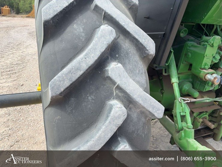 1980-john-deere-4440-image-34